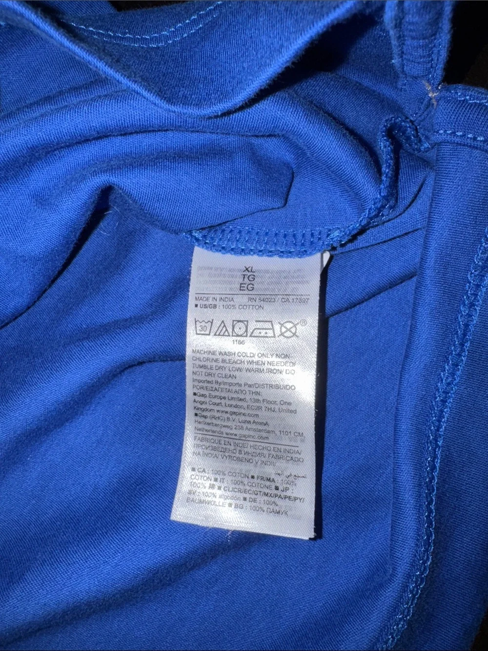 Banana Republic Men's Blue Polo Shirt